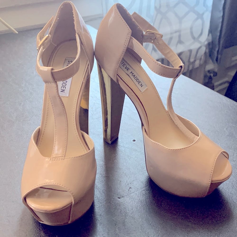 Well loved Steve Madden platform heels